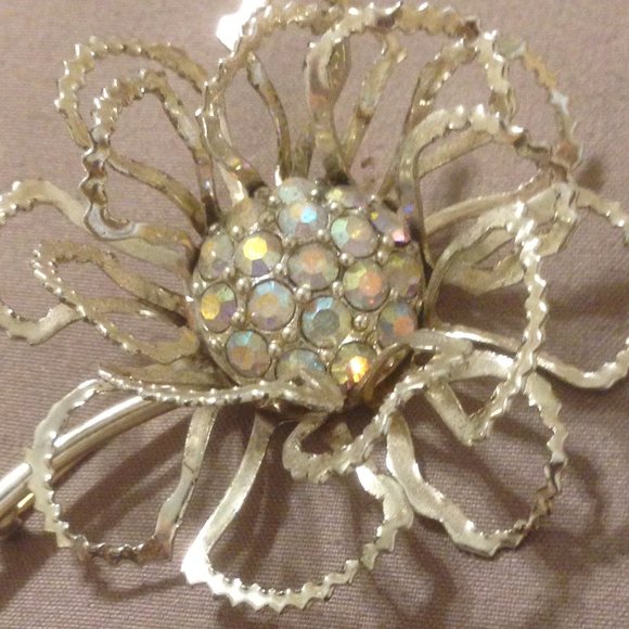 Flower rhinestone brooch - Picture 5 of 5